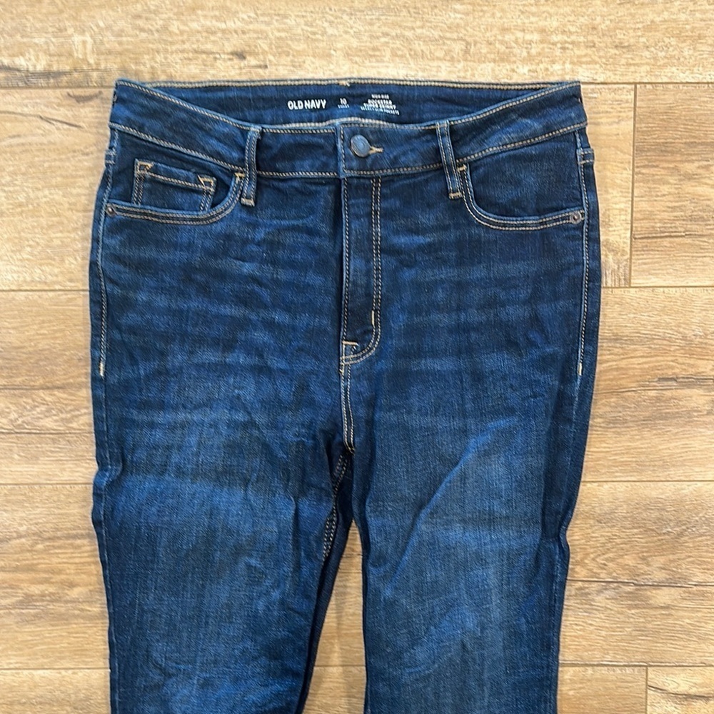 Old Navy Women's Skinny Blue Jeans - Picture 2 of 5